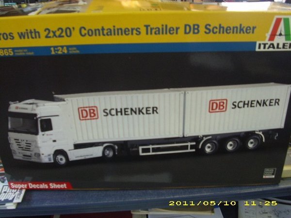 Italeri Actros mit 2x20" Container "Schenker" 1:24 3865