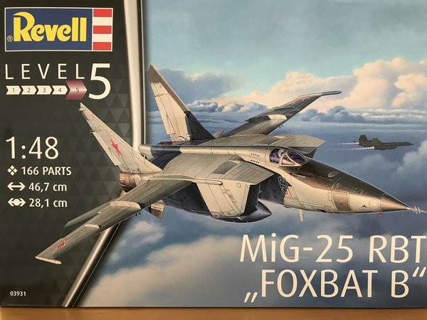 Revell MiG-25 RBT FOXBAT B 1:48 03931