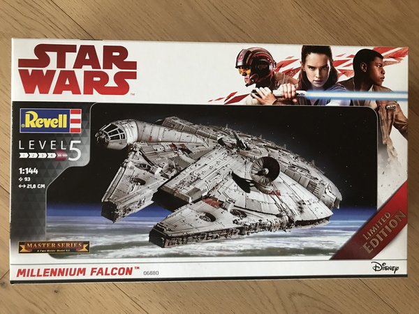 Revell Star Wars Millennium Falcon Limited Edition 06880