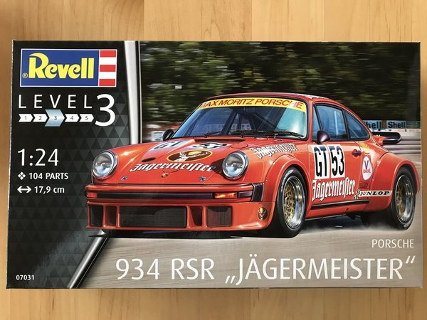 Revell Porsche 934 RSR Jägermeister 1:24 07031