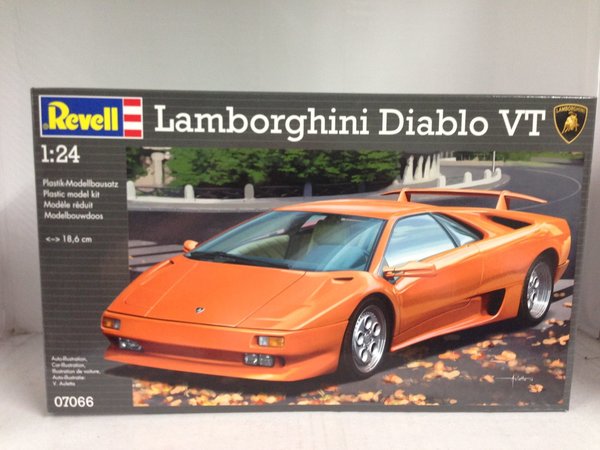 Revell Lamborghini Diablo VT 1:24 07066