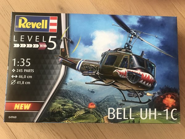 Revell Bell UH-1C 1:35 04960