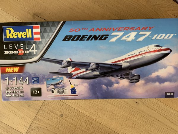 Revell Boeing 747-100, 50th Anniversary 1:144 05686