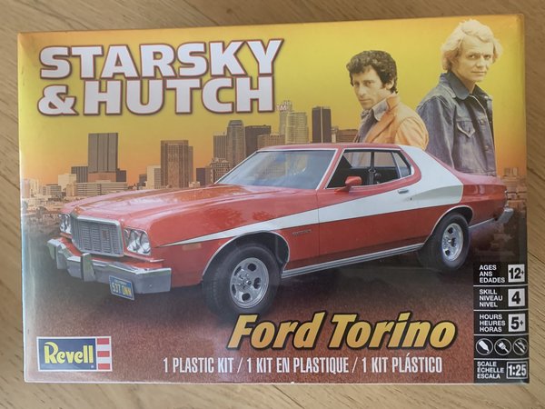 Revell US Starsky & Hutch Ford Torino 1:25 85-4023