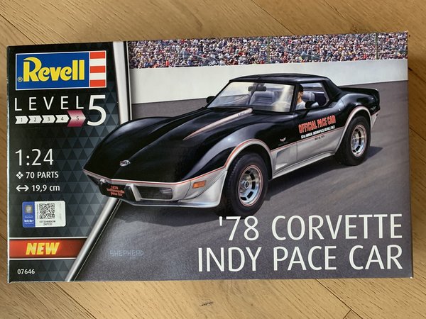 Revell '78 Corvette Indy Pace Car 1:24 07646