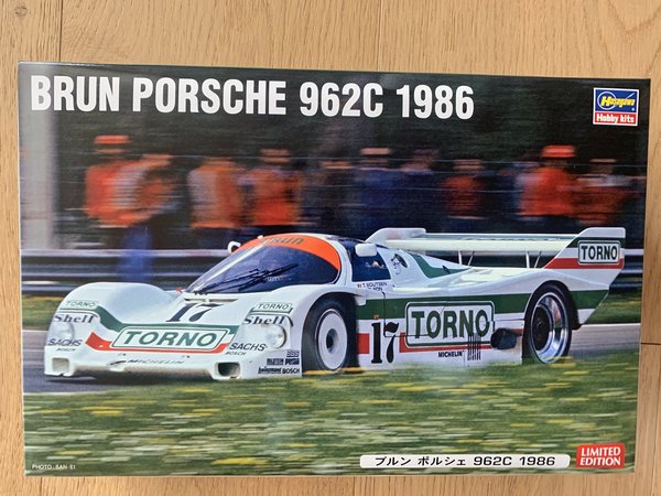 Hasegawa 1/24 Brun Porsche 962C, 1986 20455