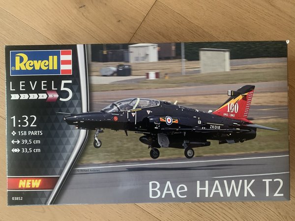 Revell BAe Hawk T2 1:32 03852