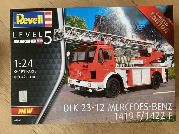 Revell DLK 23-12 Mercedes Benz 1419F/1422F 1:24 07504