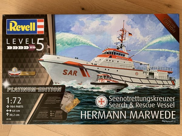 Revell Search & Rescue Vessel HERMANN MARWEDE 1:72 05198