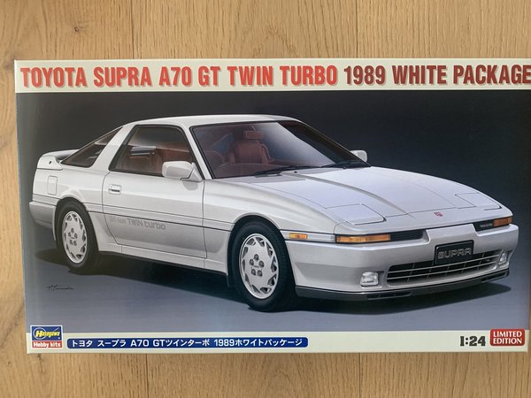 Hasegawa 1/24 Toyota Supra A70 GT Twin Turbo 1989 White Package 20504
