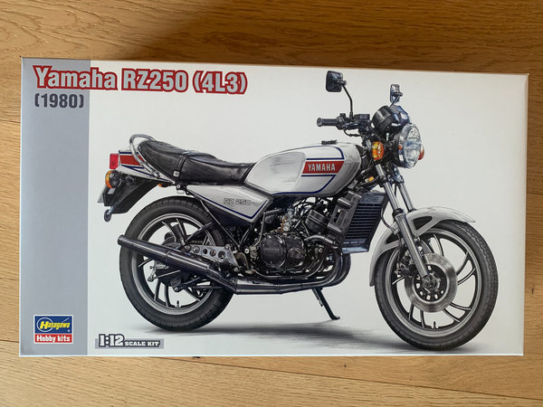 Hasegawa 1/12 Yamaha RZ250, 1980 BK-13 21513
