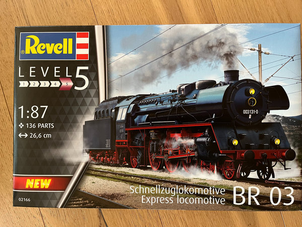 Revell Schnellzuglokomotive BR03 1:87 02166